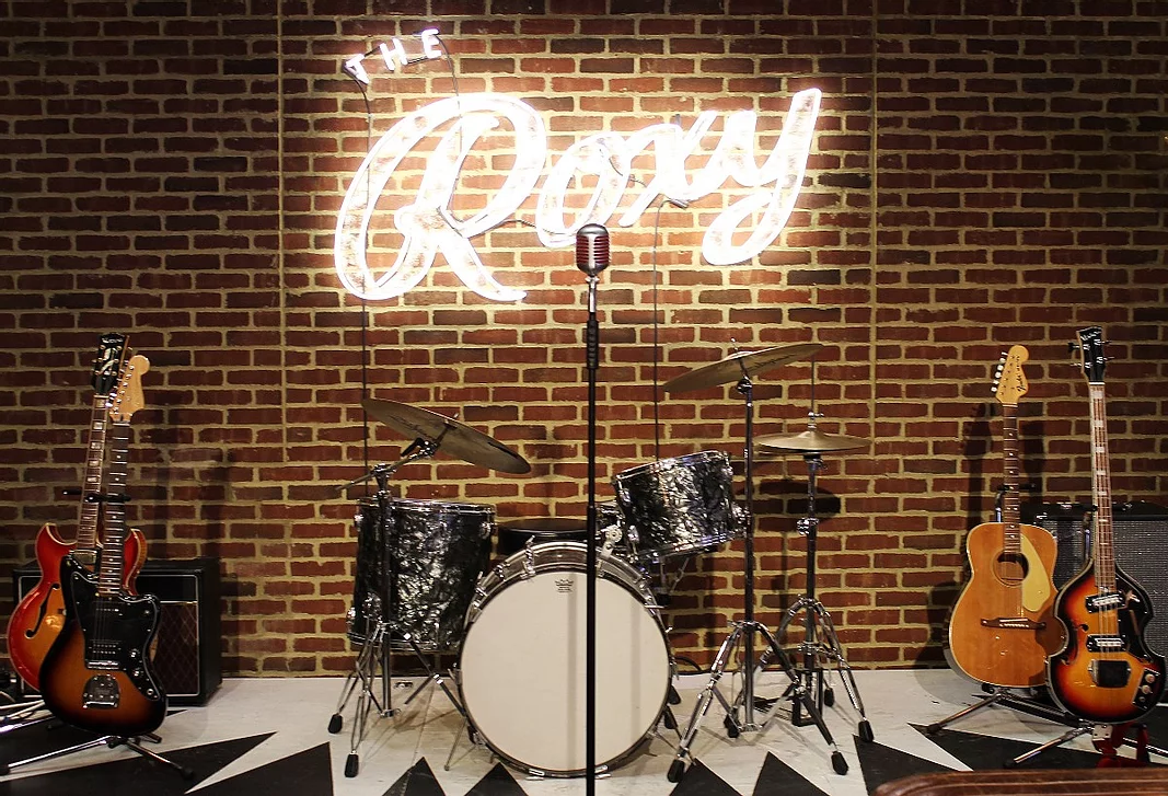 the roxy bar